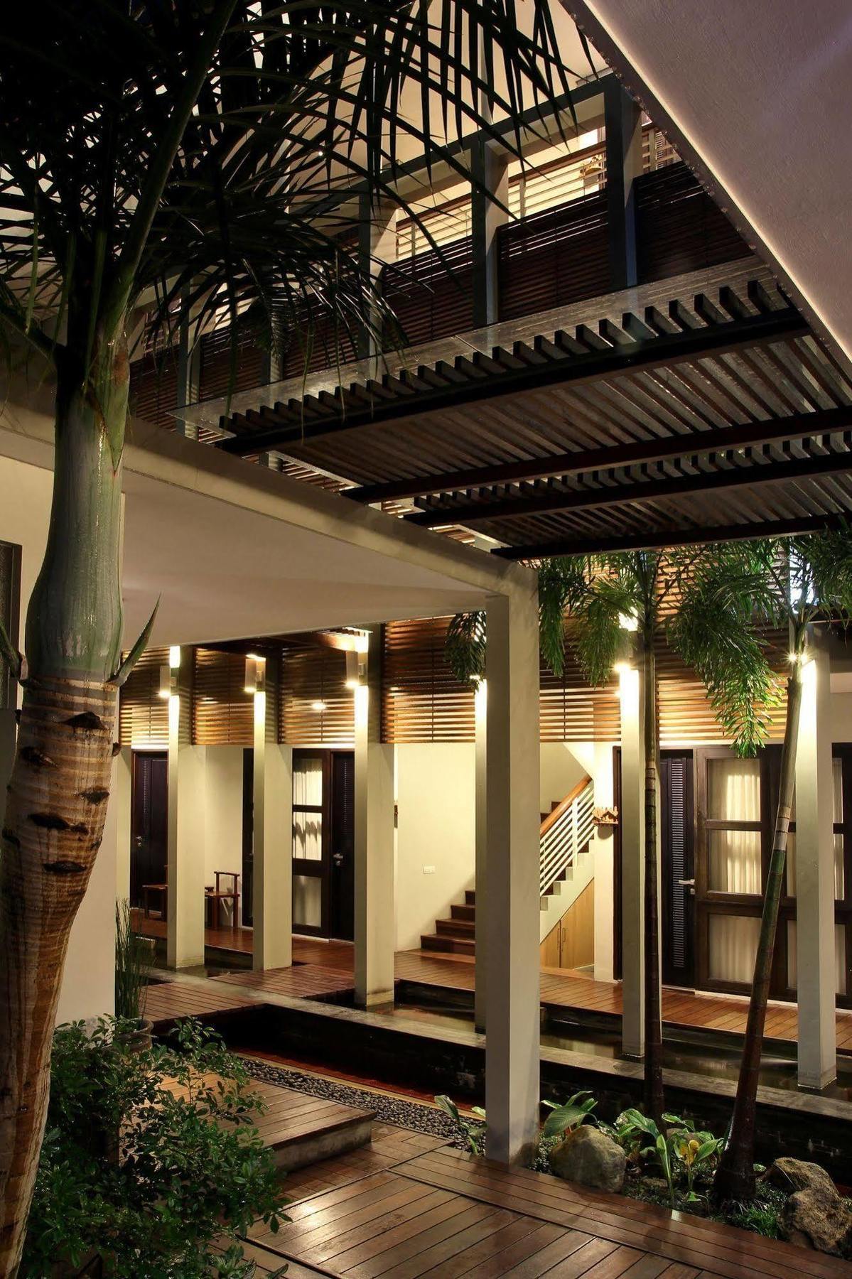 Cozy Boutique Guest House Malang Exterior foto